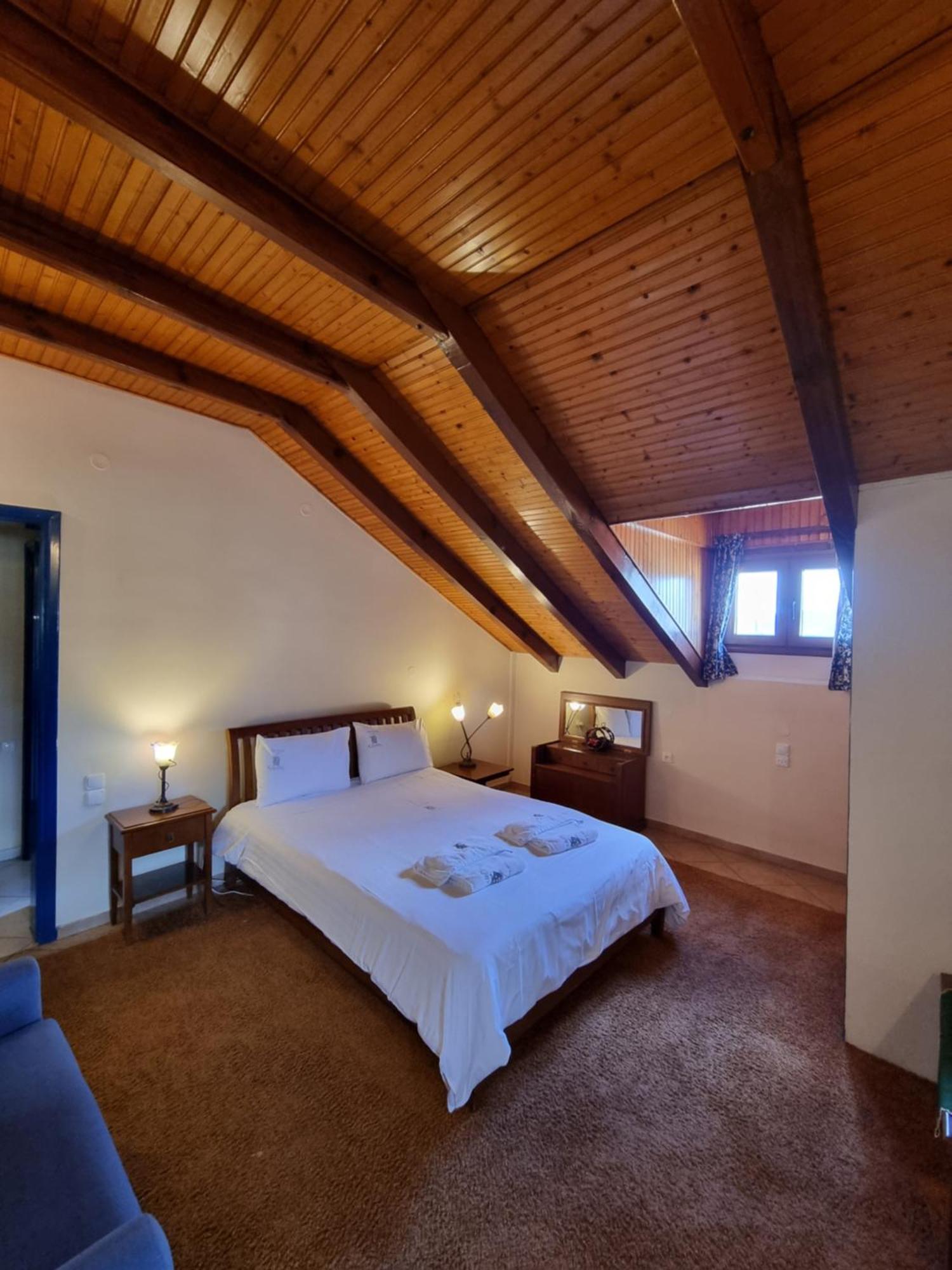 Kalavrita Krinides Apartment And Attics ภายนอก รูปภาพ